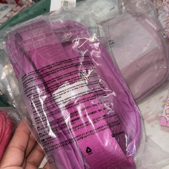 lululemon wear everywhere belt bag in pow pink tone - Picture 9 of 9